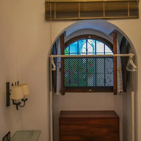 Casa Del Mayorazgo Con Plaza De Parking Privada *